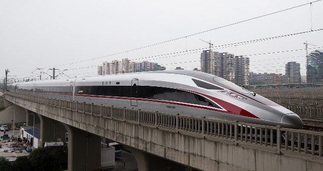 Chinese bullet train Fuxing, fastest train in the world