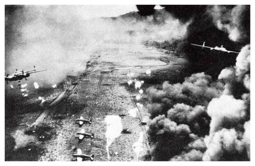 Máy bay Mỹ dội bom hàng loạt xuống Tokyo