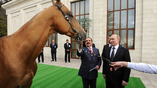 Putin gifts horse to Bahrain king