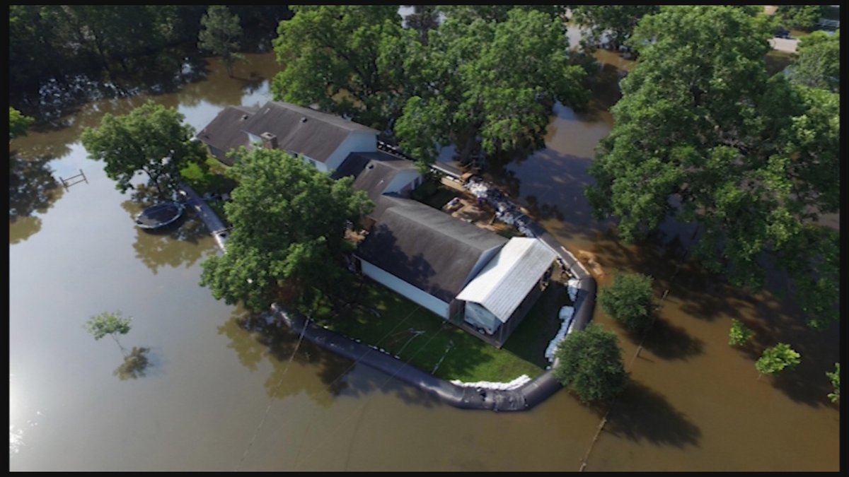 Save home with water filled cofferdam in Texas flood