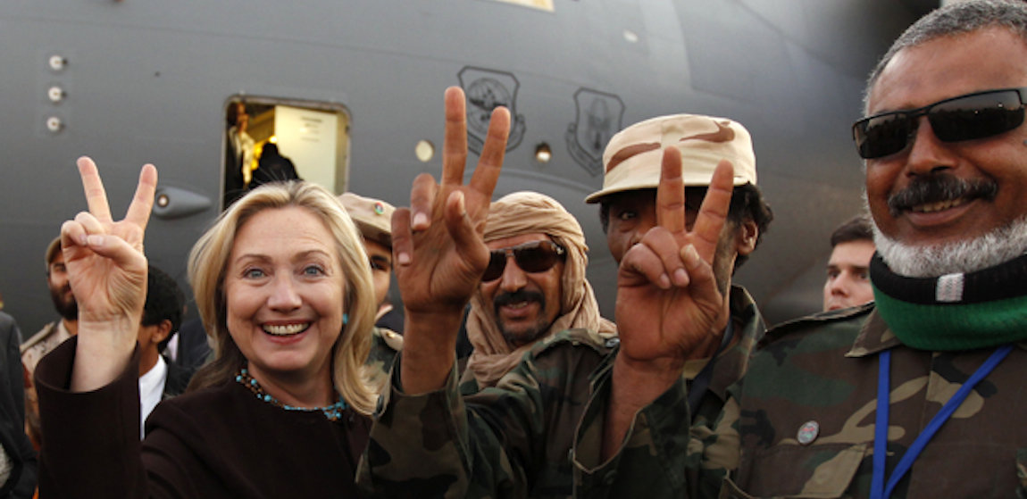 Nhấn để phóng to Hillary Clinton with ISIS