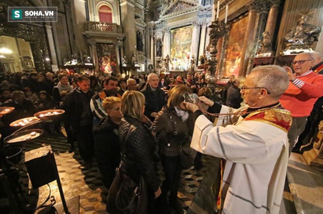 Blood miracle San Gennaro
