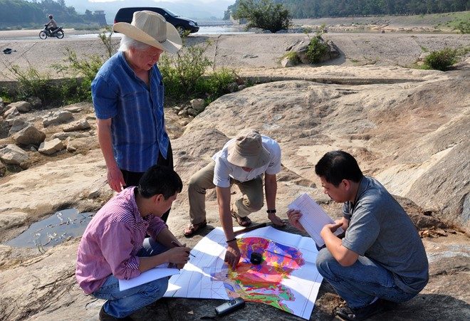 Earthquake Survey researchers at central Vietnam