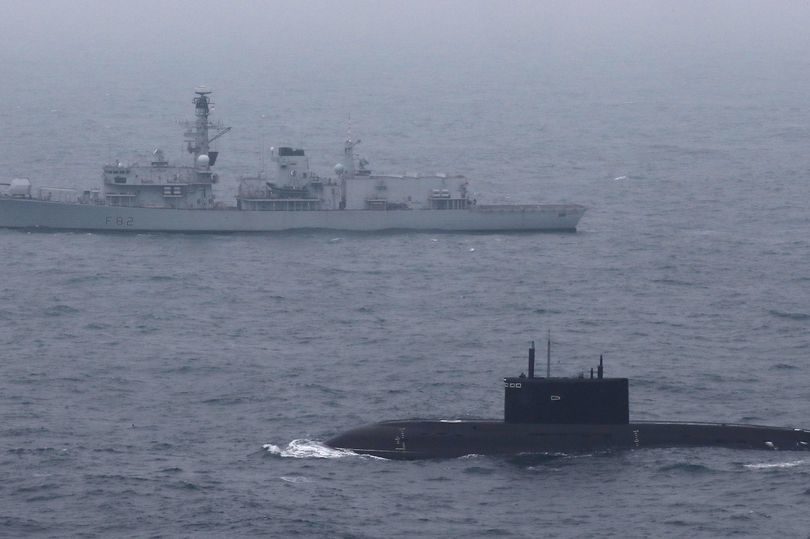 Submarine hunter HMS Somerset shadows Kilo-class submarine Staryi Oskol