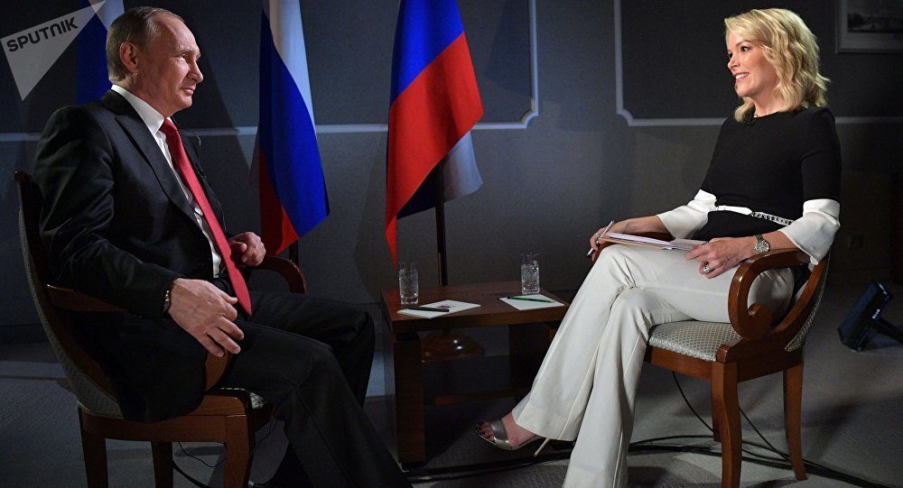 Nhấn để phóng to Putin Kelly