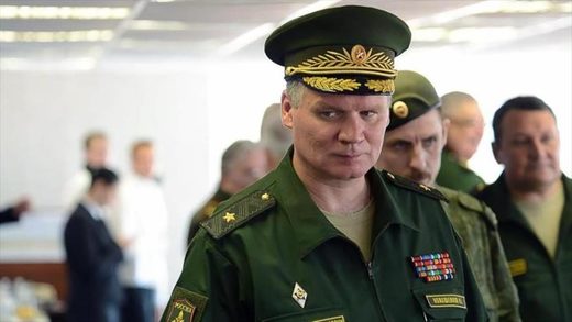 El portavoz del Ministerio de Defensa ruso, Igor Konashenkov, durante una reunión con un grupo de militares del país.