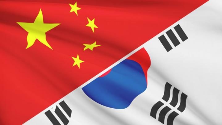 South Korea China flags