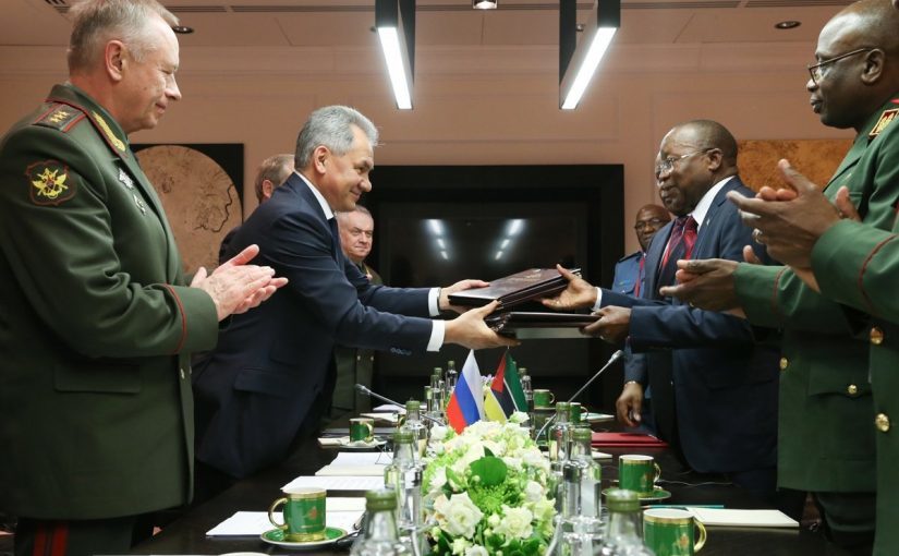 Sergey Shoigu, Mozambique Atanasio M'tumuke