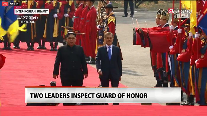 Kim Jong-un and Moon Jae-in  inspect guard of honour