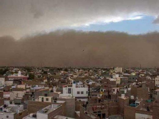 India sand storm