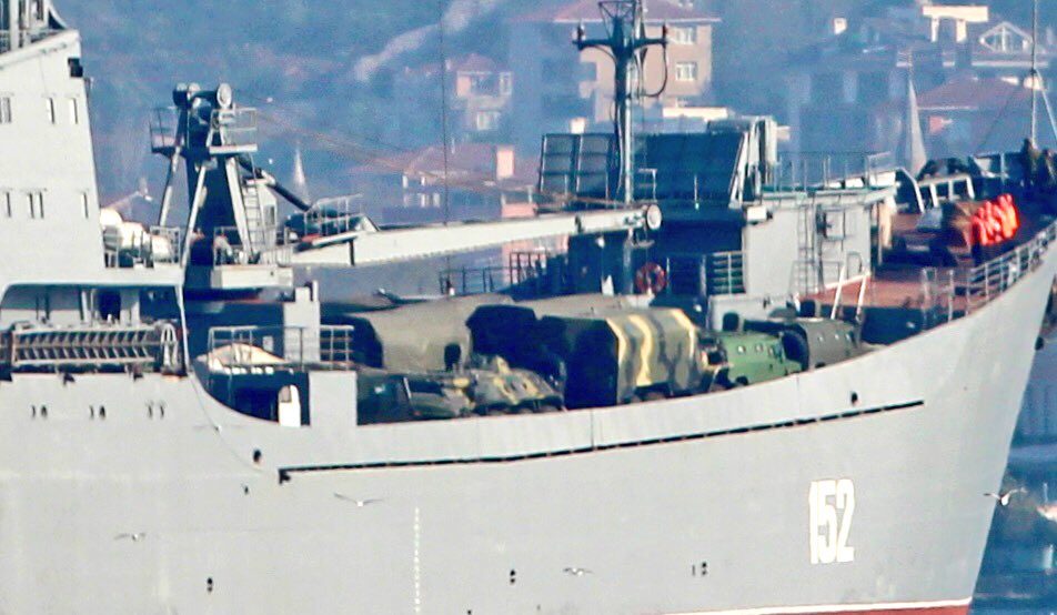 Weapon systems on Russian transport ship BSF Tapir