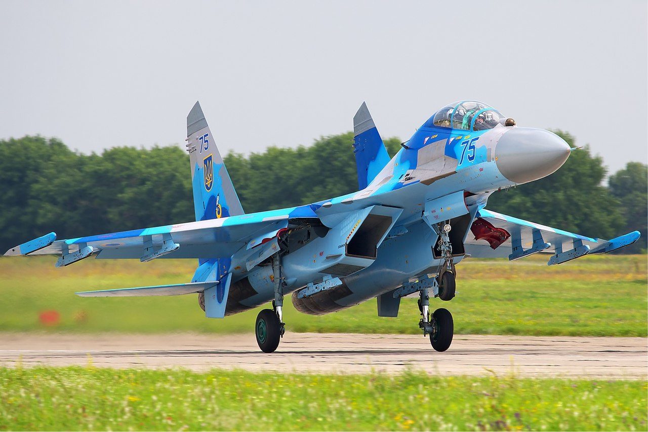 Sukhoi Su-27UB - 75 BLUE