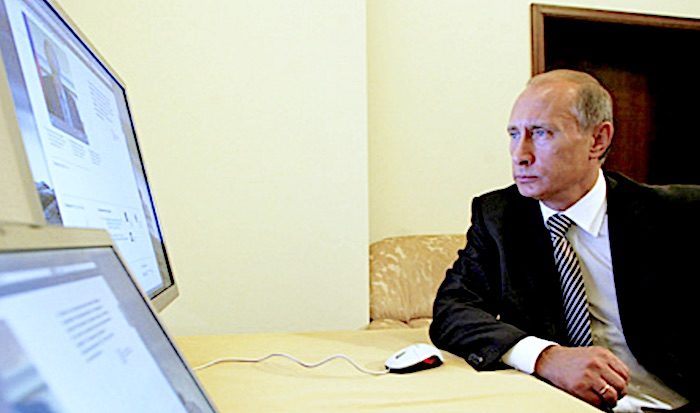 Putin/Monitors