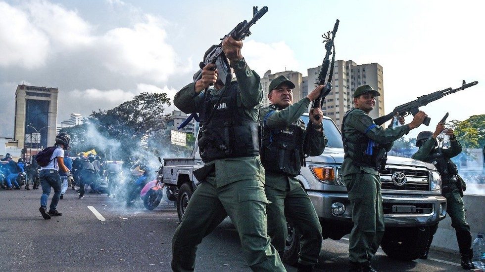 government soldiers maduro