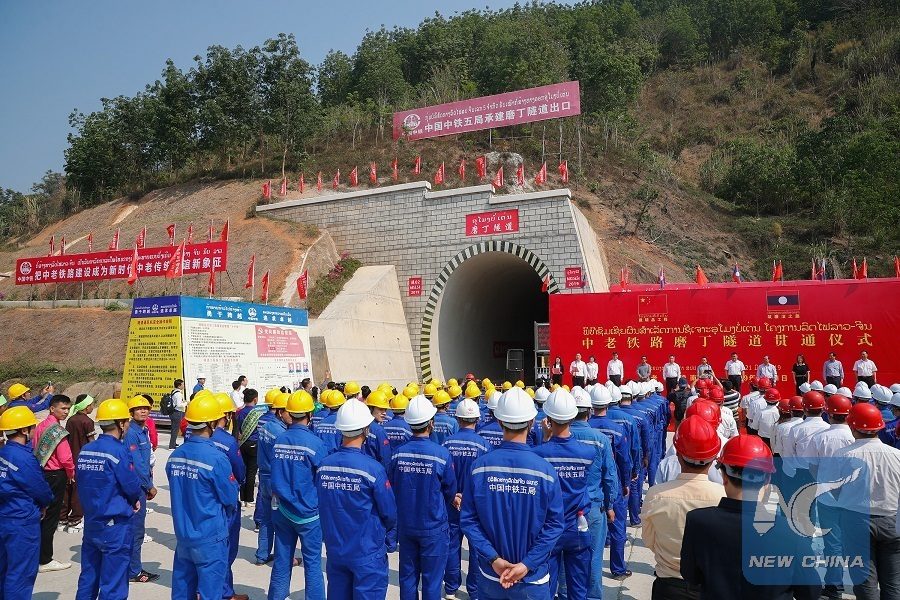Boten tunnel Lao - China