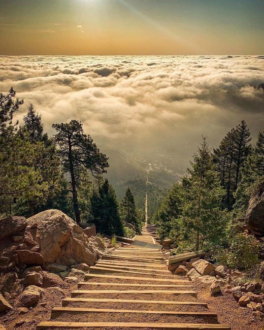 Manitou Incline