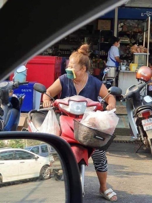 Nhấn để phóng to Coronavirus frenzy