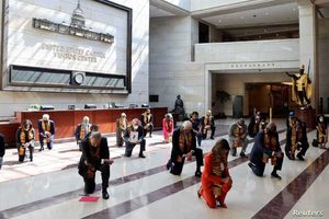 senators kneeling congress